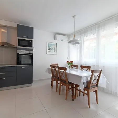 Apartament Daret 3 Bdr Split